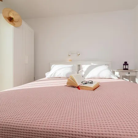 Diana Apartment *